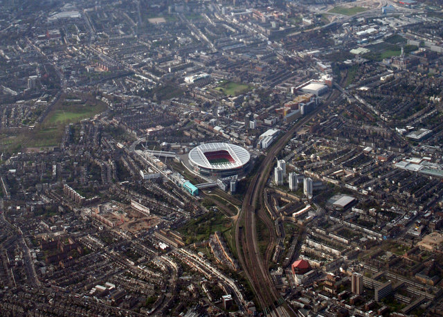 File:Emirates Stadium, Highbury and its surrounds from the air.jpg