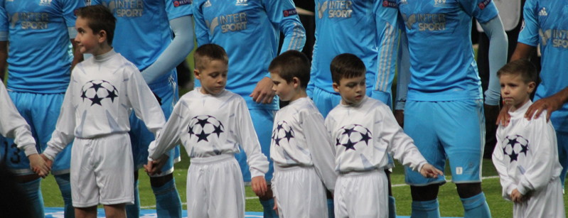 Child mascots in Marseille line up