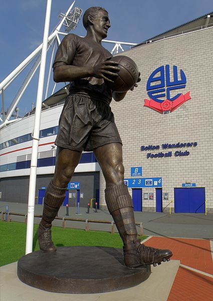 Nat Lofthouse Statue