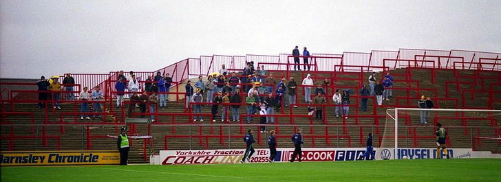 Open terrace at Oakwell in 1990